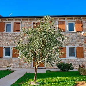 Kaštel Gasthof Žbandaj
